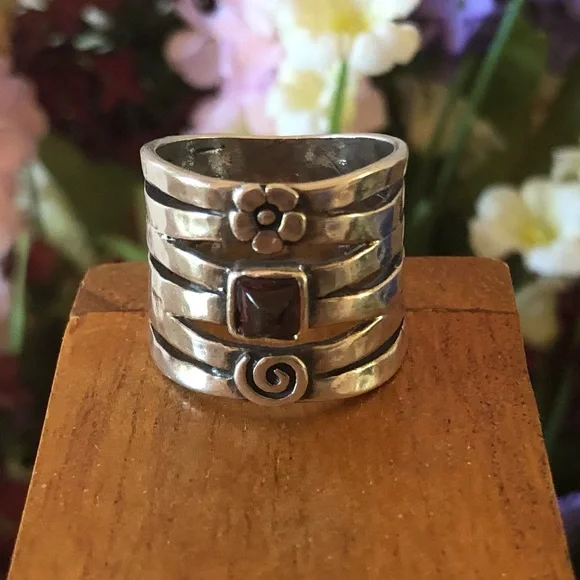 Vintage Silpada Sterling Silver Garnet Flower Swirl Ring R1048 Size 7 1/2 - Picture 12 of 16